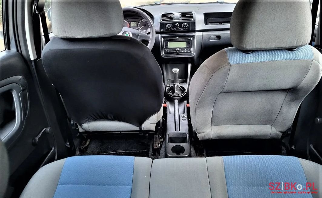 2008' Skoda Fabia photo #6