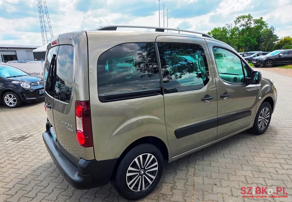 2013' Peugeot Partner photo #6