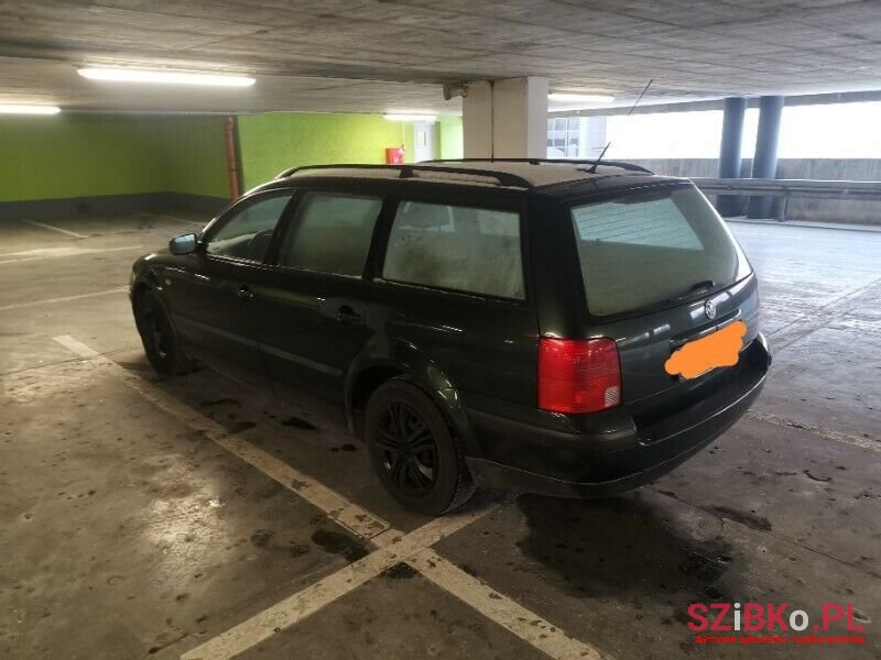 1998' Volkswagen Passat photo #2