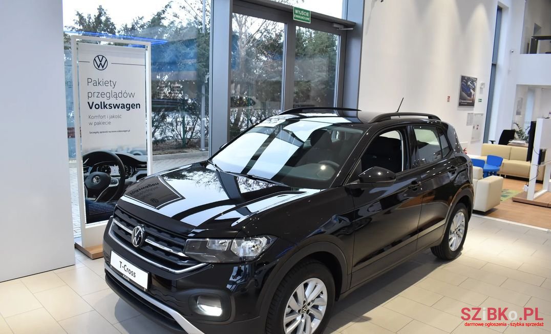 2023' Volkswagen T-Cross photo #2
