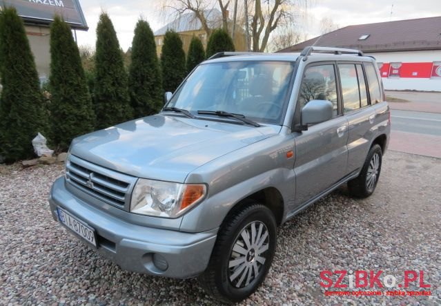 2004' Mitsubishi Pajero Pinin photo #1