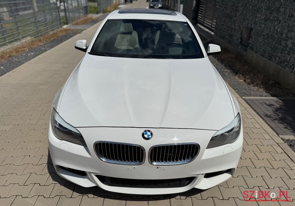 2012' BMW 5 Series 535I Xdrive photo #2