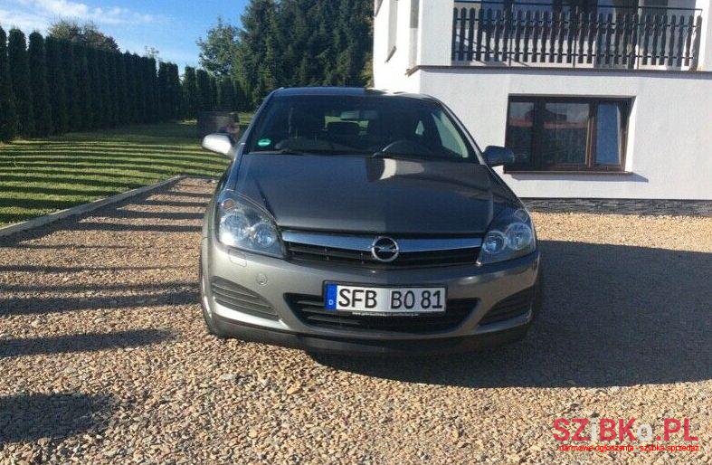 2006' Opel Astra photo #1