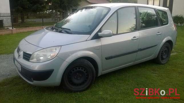 2004' Renault Grand Scenic photo #1