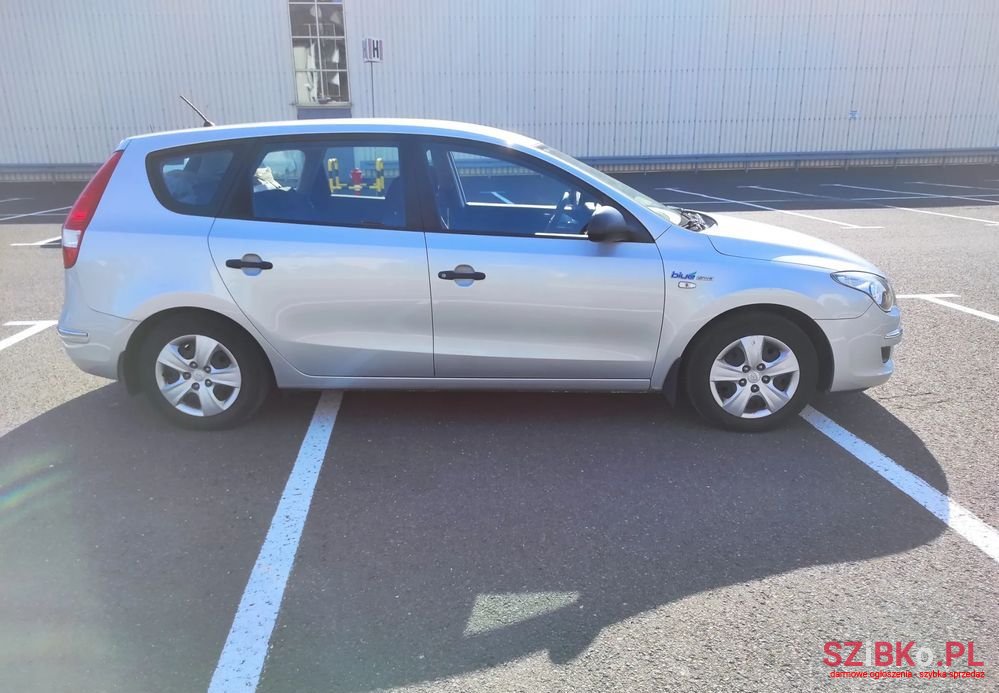 2011' Hyundai i30 I30Cw photo #1