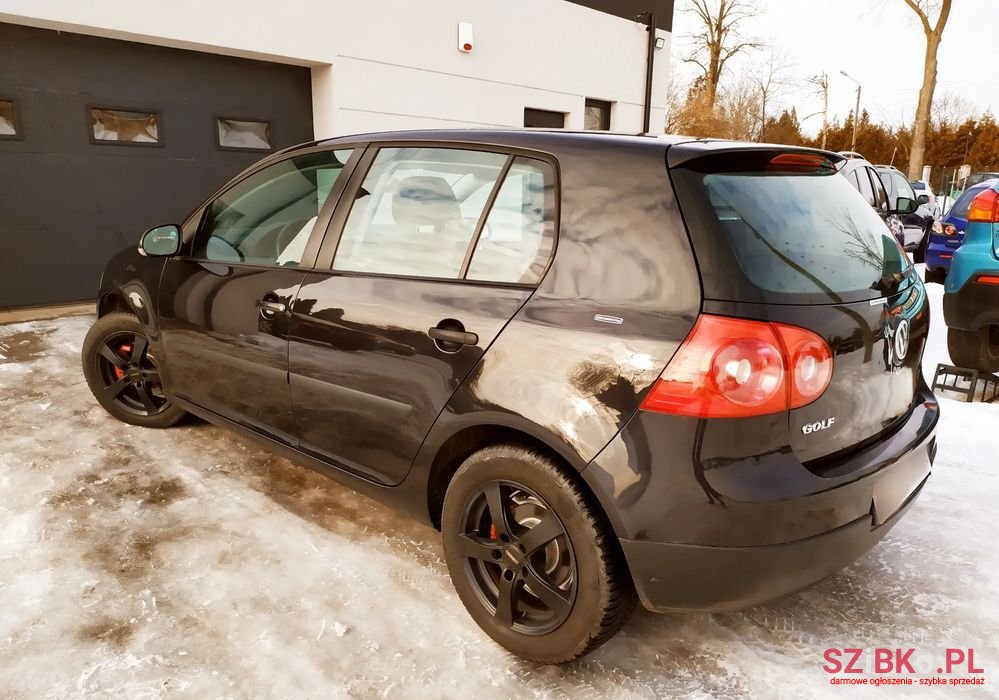 2003' Volkswagen Golf photo #6