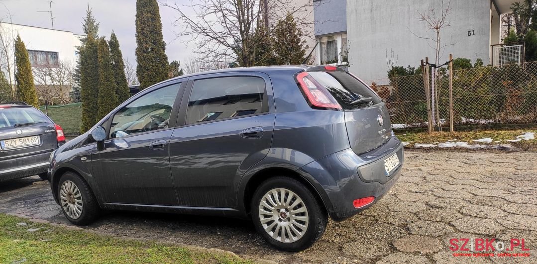 2010' Fiat Punto Evo photo #4