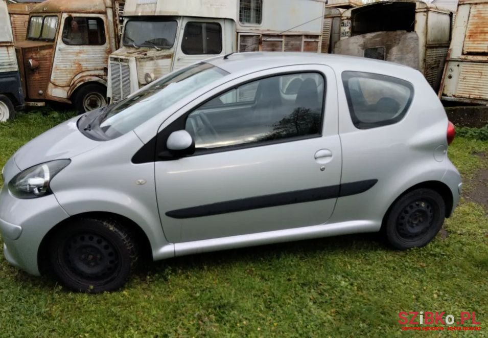 2013' Toyota Aygo photo #1