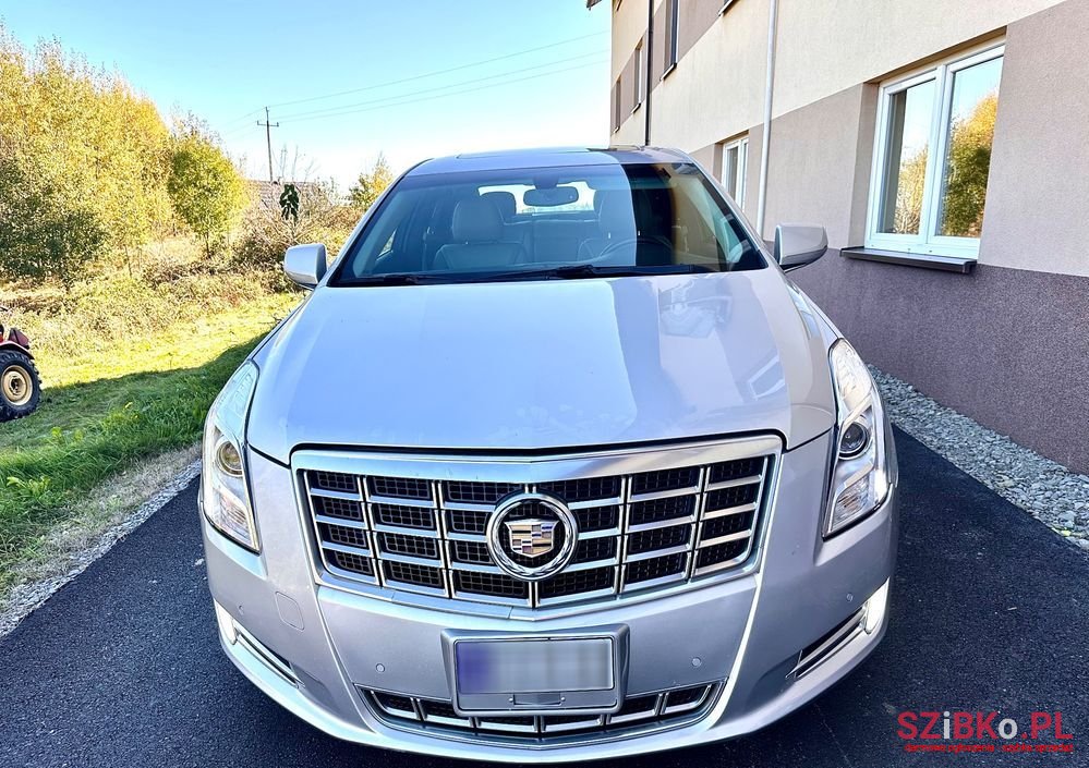 2013' Cadillac XTS photo #2