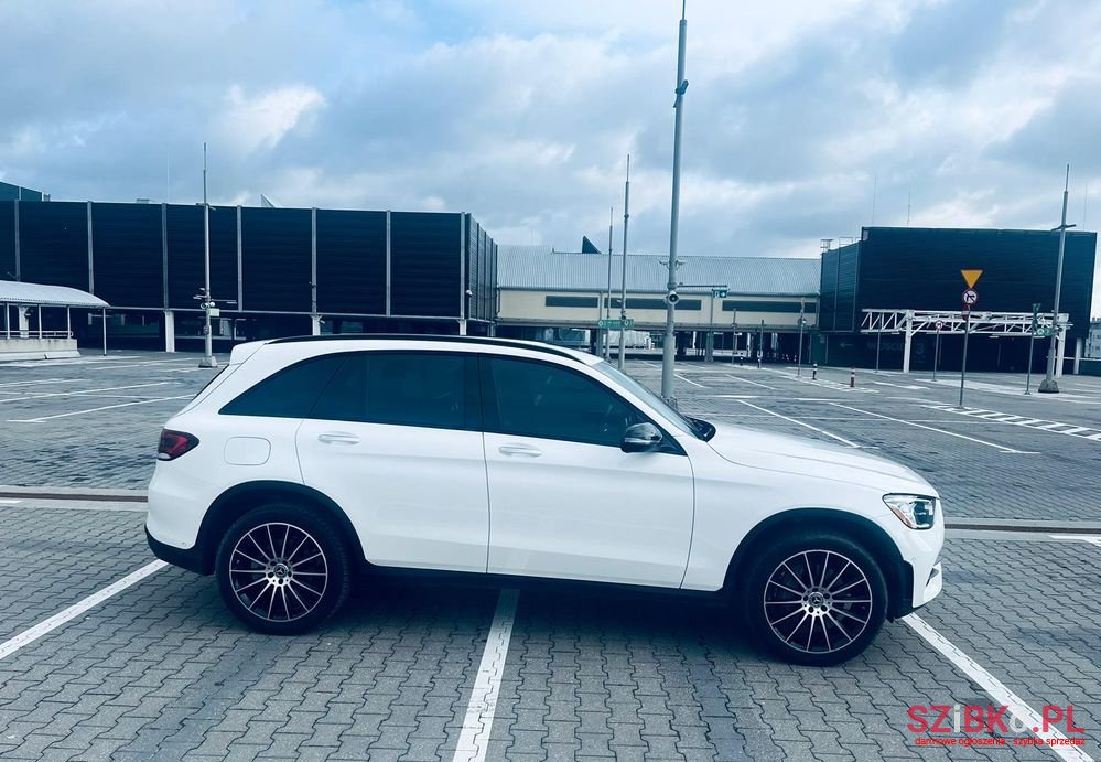2021' Mercedes-Benz GLC photo #6