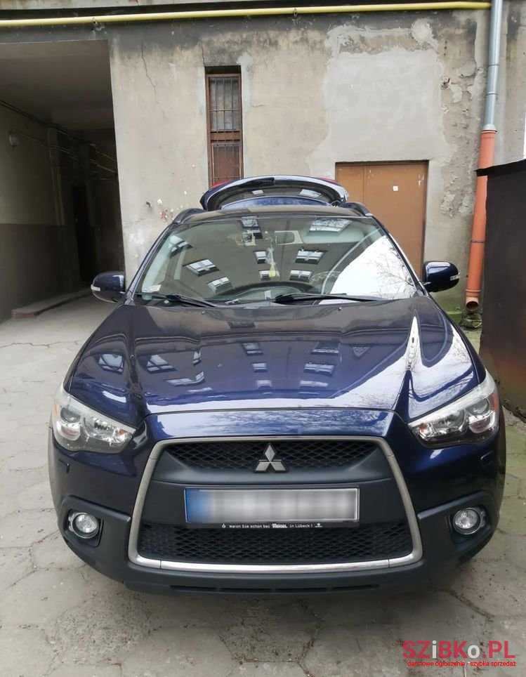 2011' Mitsubishi ASX photo #1