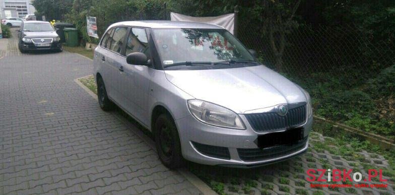 2012' Skoda Fabia photo #1