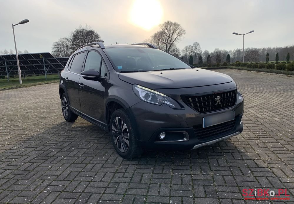 2019' Peugeot 2008 photo #2