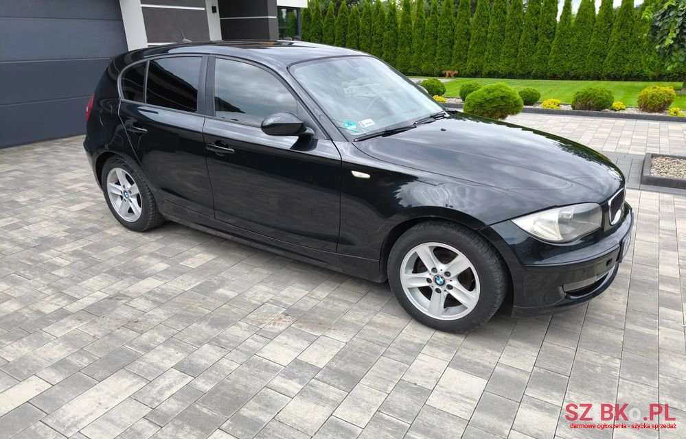 2007' BMW 1 Series photo #1