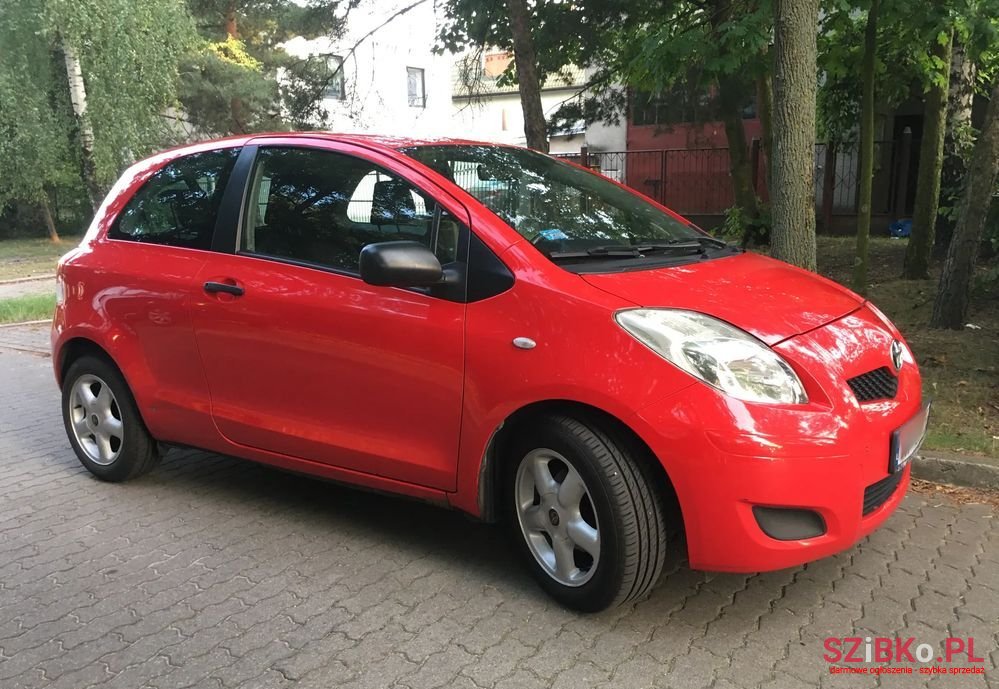 2009' Toyota Yaris photo #1