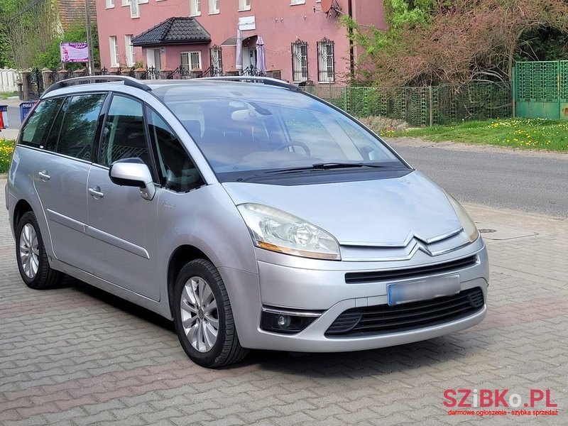 2008' Citroen C4 Grand Picasso photo #2