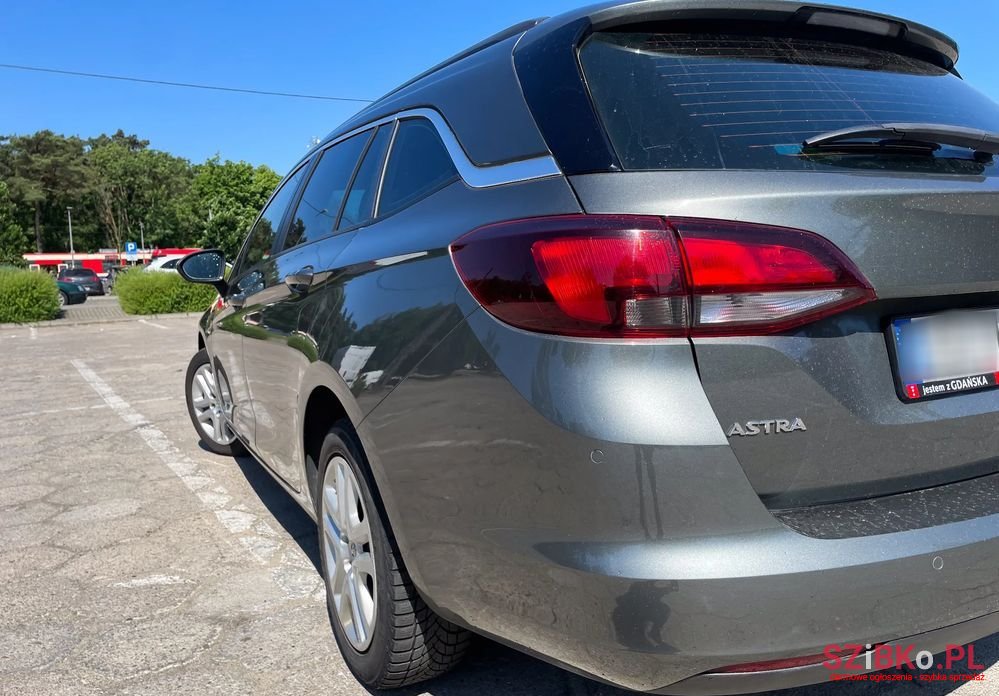 2018' Opel Astra photo #3