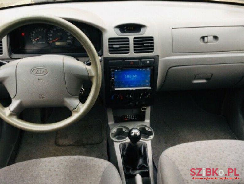 2003' Kia Rio photo #3