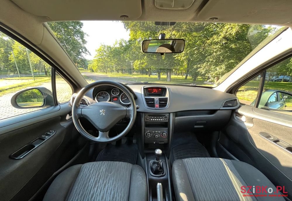 2010' Peugeot 207 1.4 Hdi Access photo #5