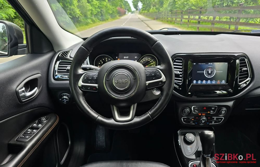 2018' Jeep Compass photo #4