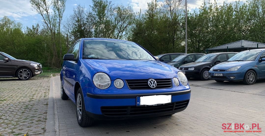 2002' Volkswagen Polo photo #1
