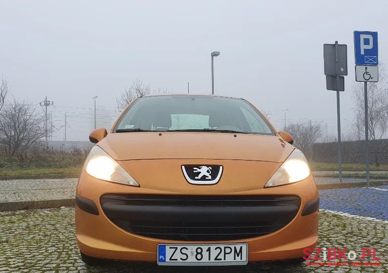 2006' Peugeot 207 photo #2