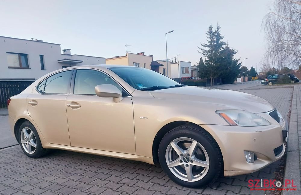 2008' Lexus IS 220 D Prestige photo #2