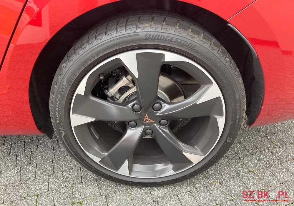 2023' Cupra Leon photo #6