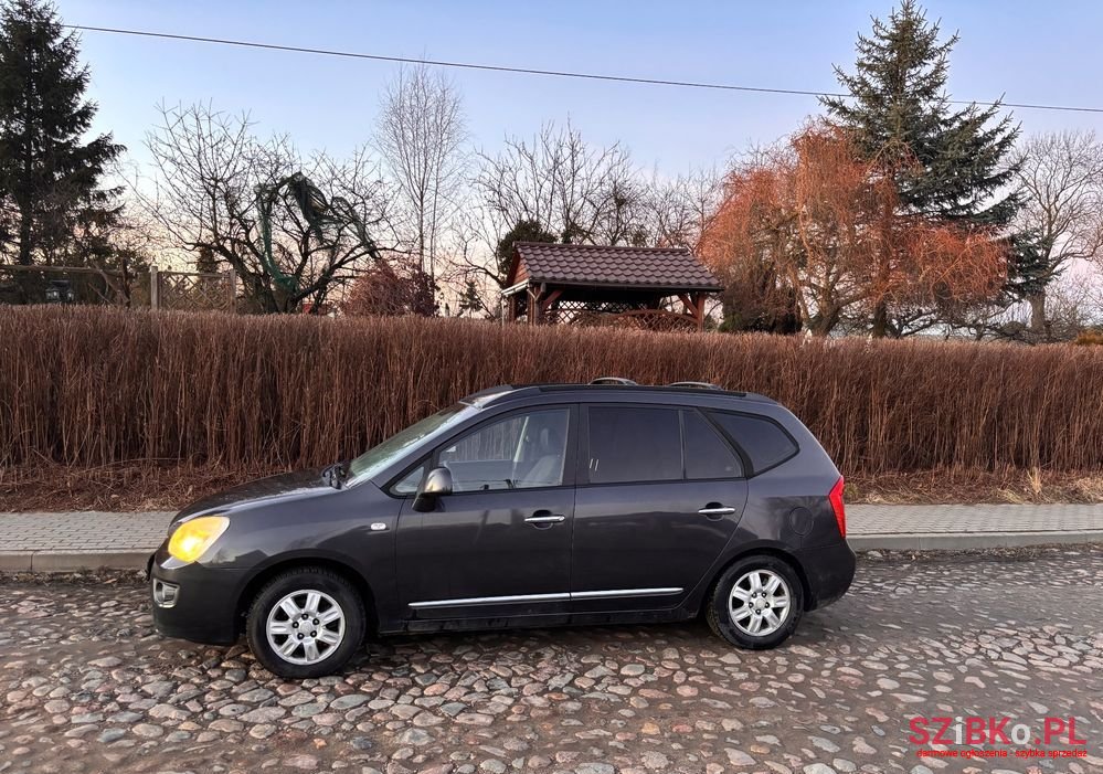 2007' Kia Carens photo #3