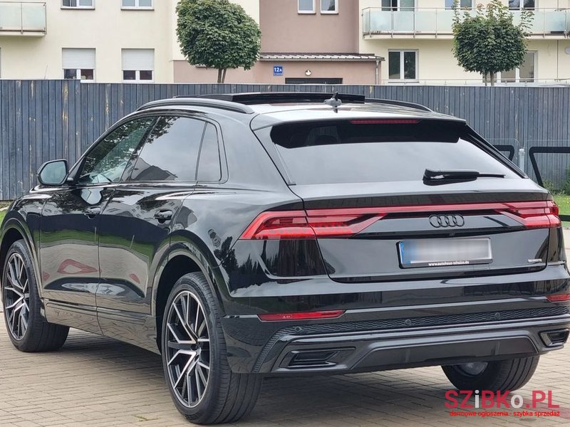 2020' Audi Q8 photo #5