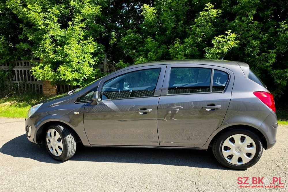 2011' Opel Corsa 1.2 16V Essentia photo #6