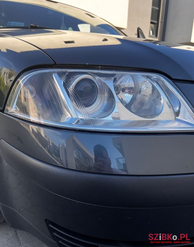 2002' Volkswagen Passat 1.6 Basis photo #4