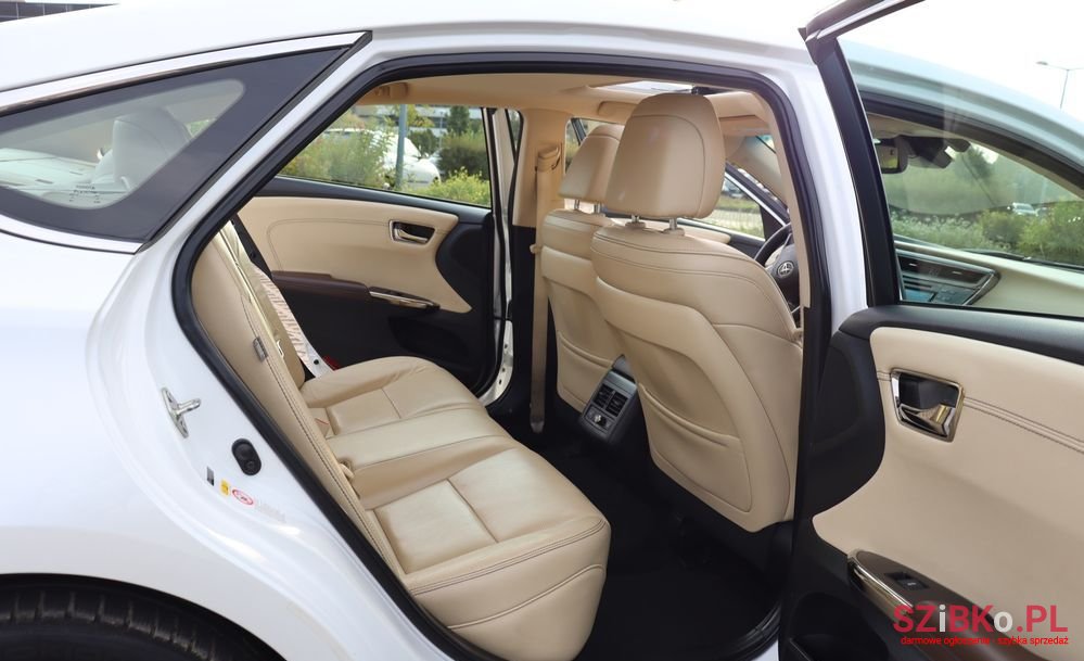 2016' Toyota Avalon photo #3