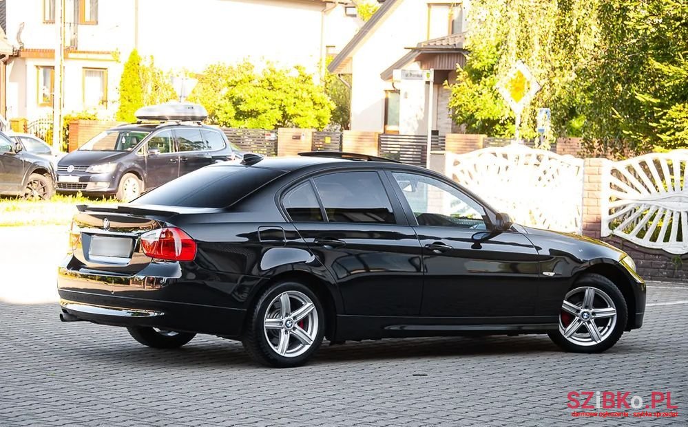 2006' BMW 3 Series 318I photo #4