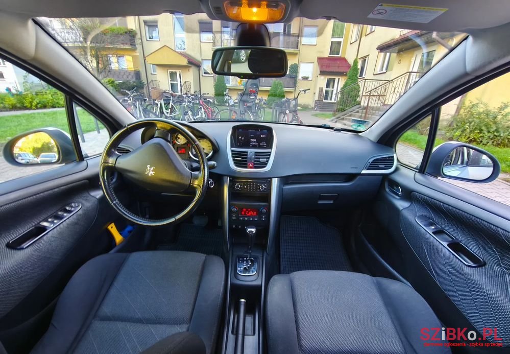2008' Peugeot 207 1.6 Trendy photo #4