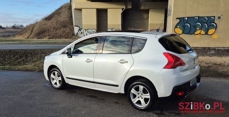 2012' Peugeot 3008 1.6 Hdi Premium photo #2