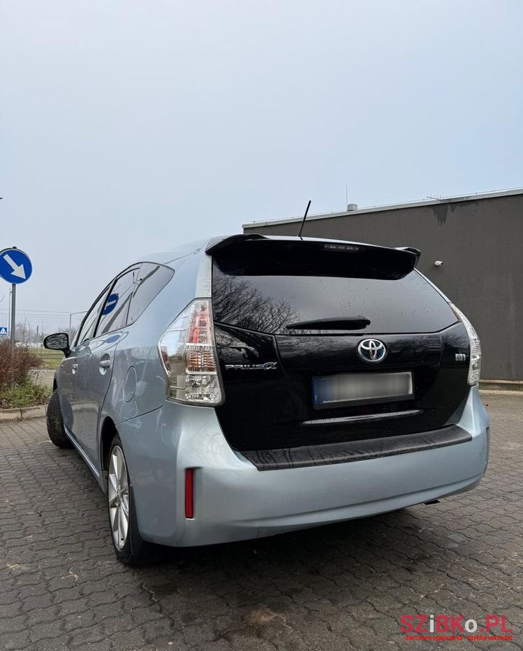 2012' Toyota Prius photo #5