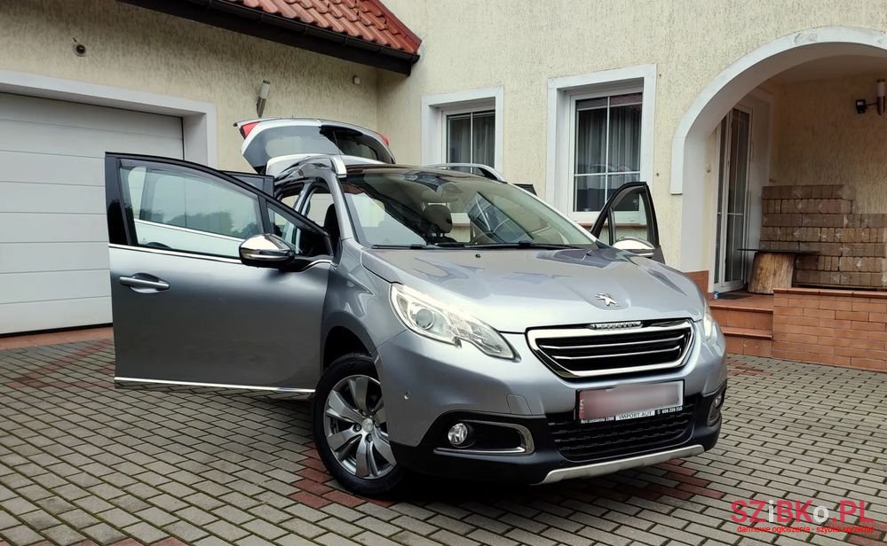 2015' Peugeot 2008 1.2 Vti Allure photo #3