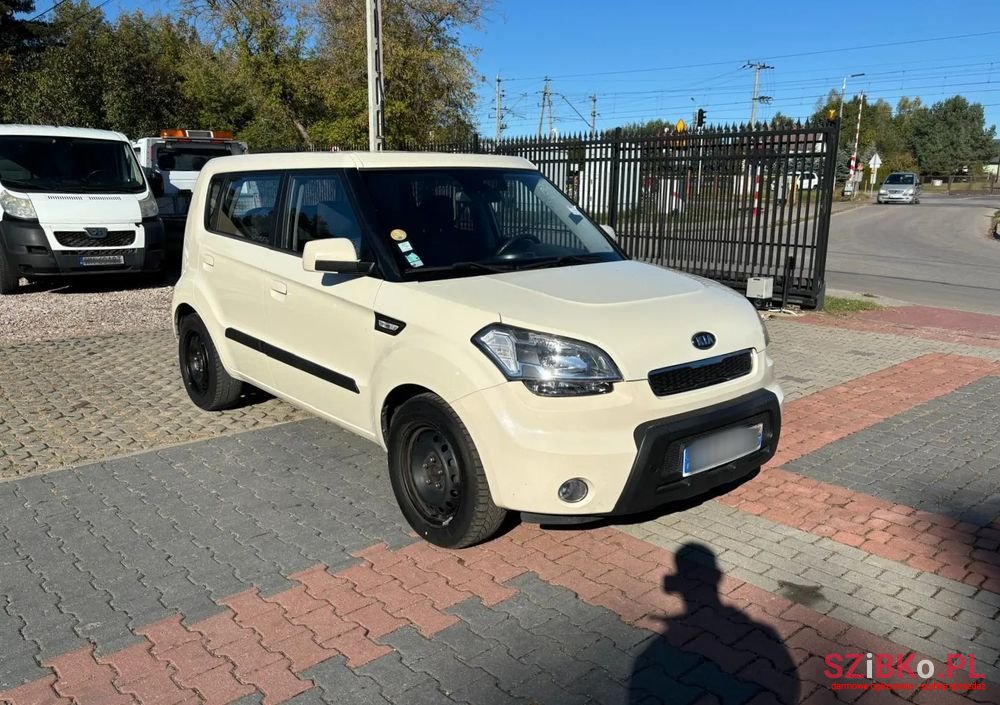 2010' Kia Soul 1.6 Crdi Xl photo #1
