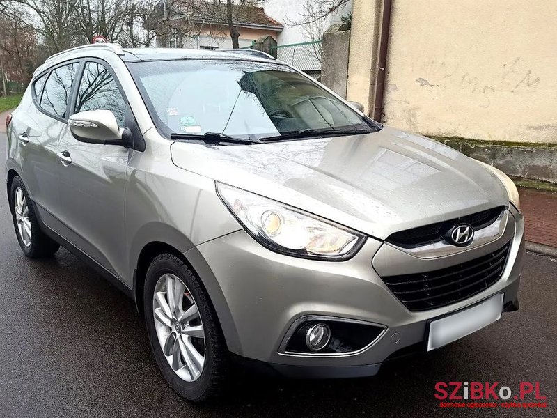 2010' Hyundai ix35 2.0 Crdi Style photo #2