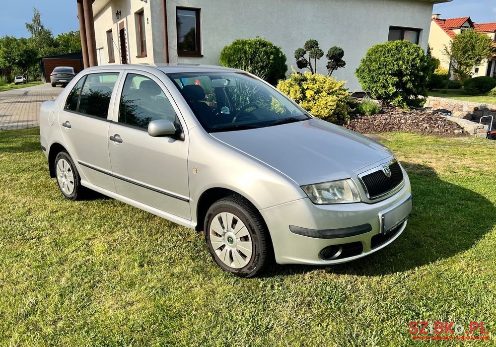 2005' Skoda Fabia 1.4 16V Ambiente photo #2
