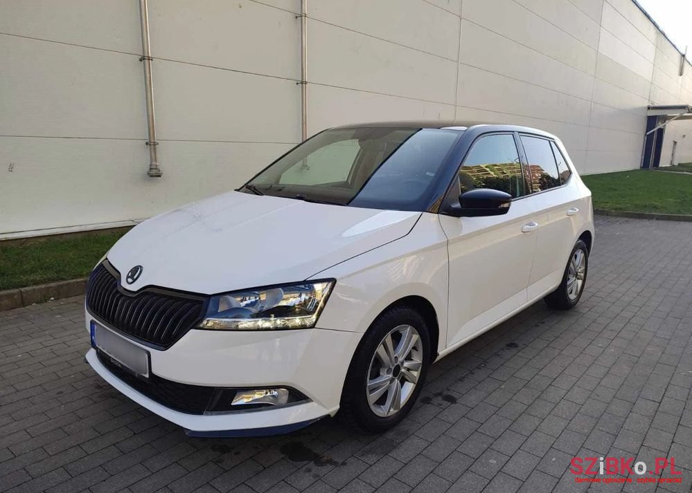 2018' Skoda Fabia 1.0 Ambition photo #3