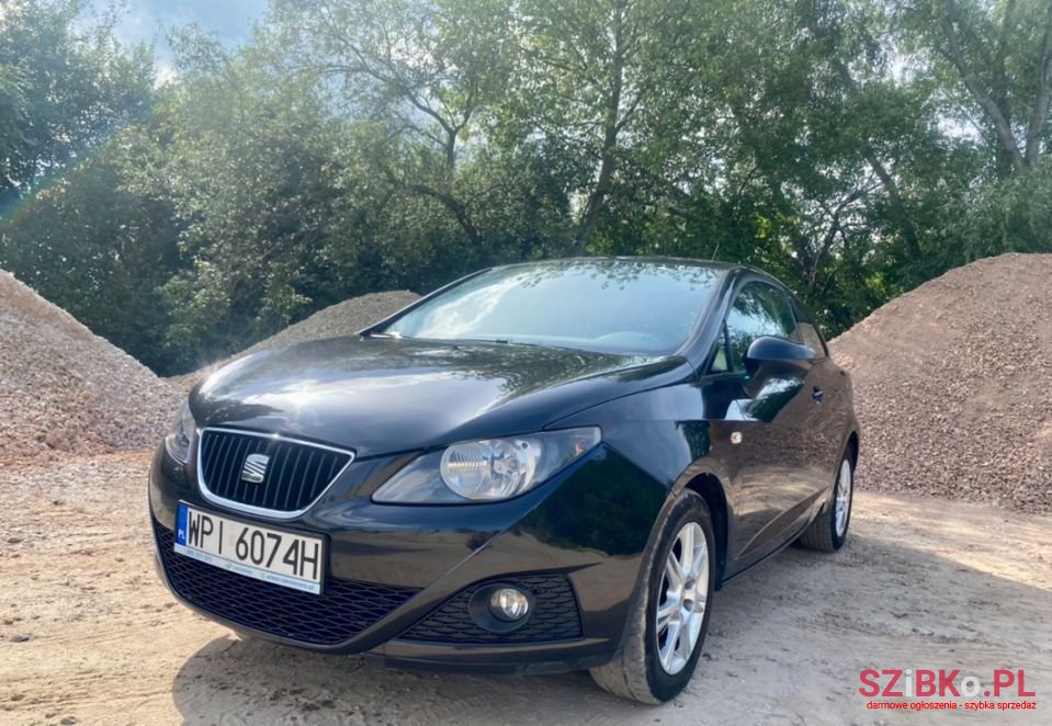 2011' SEAT Ibiza photo #1
