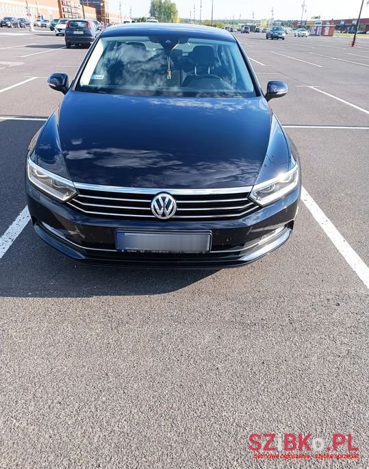 2016' Volkswagen Passat photo #3