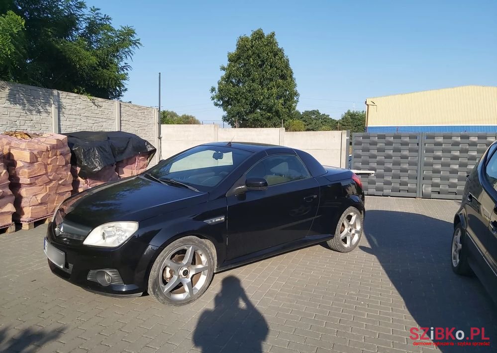 2005' Opel Tigra 1.4 Cosmo photo #1