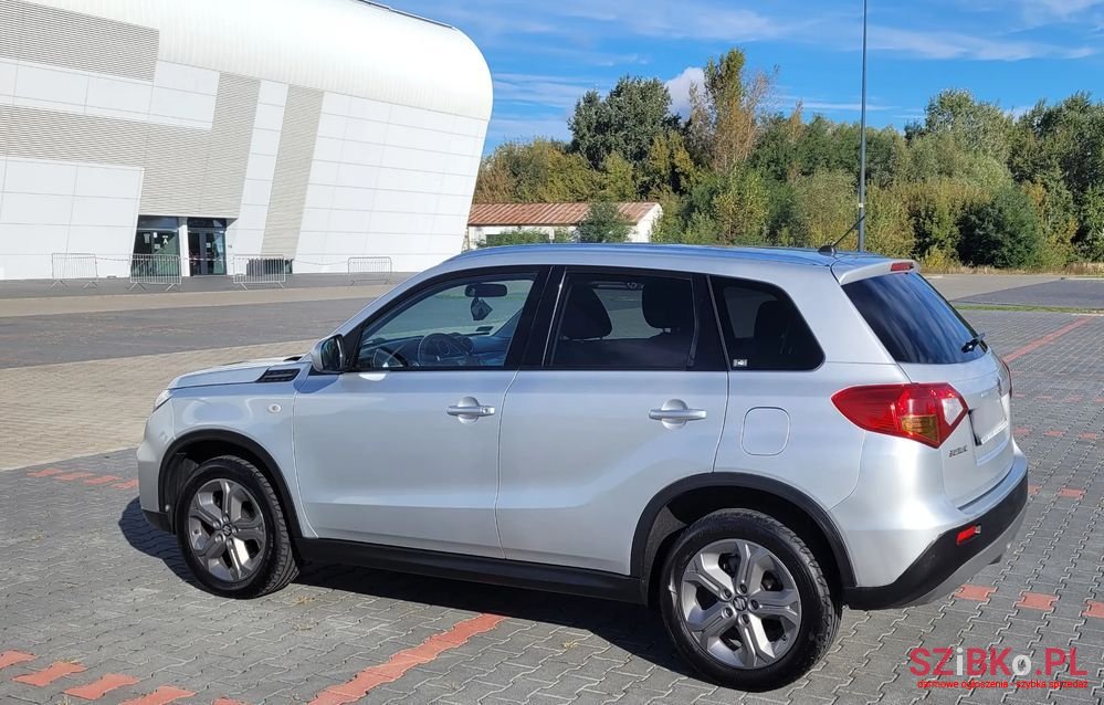 2015' Suzuki Vitara 1.6 Elegance 2Wd photo #3