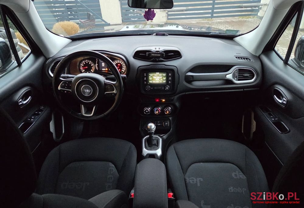 2014' Jeep Renegade photo #5