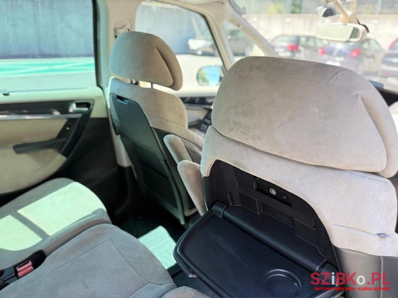 2009' Citroen C4 Grand Picasso photo #4