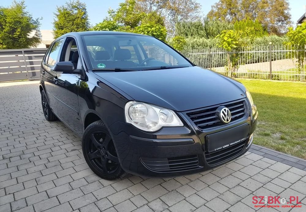 2008' Volkswagen Polo photo #4