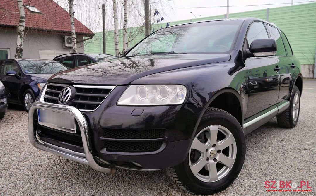2005' Volkswagen Touareg photo #2